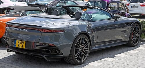 Aston Martin Dbs