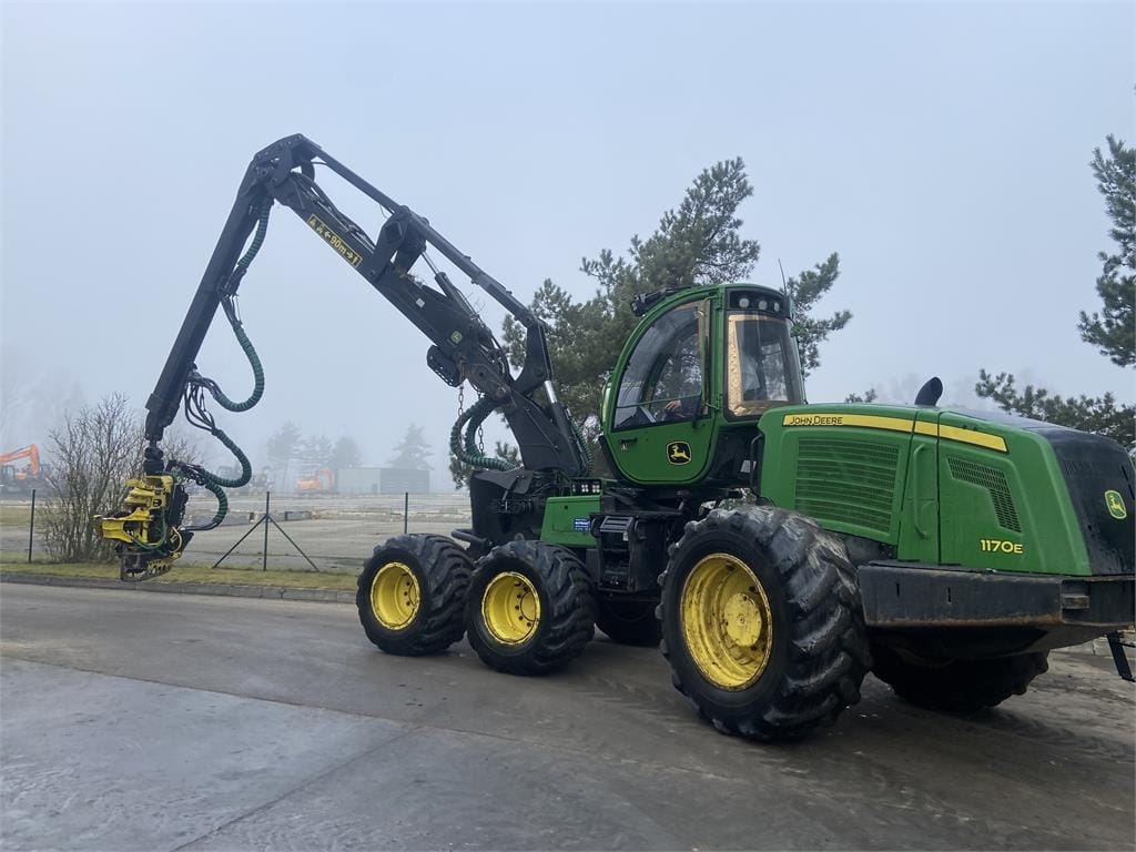 John Deere E Series (Harvester)
