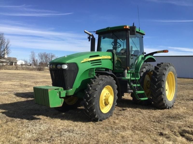 John Deere 7020 Series